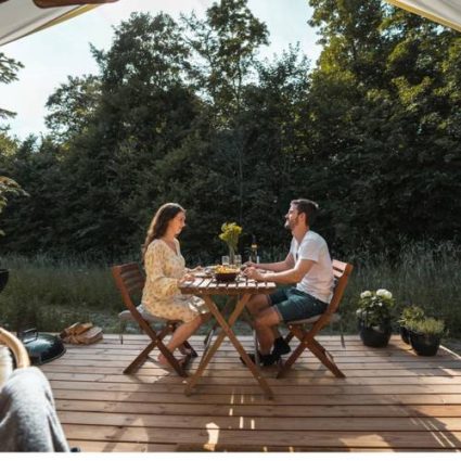 Glamping hos Dansk Natur Glamping ved Elverdamså