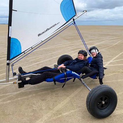 Strandsurfing for 2 ved Vesterhavet med OurStuff